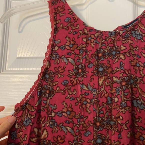 American Eagle Floral Sleeveless Top - Picture 2 of 6